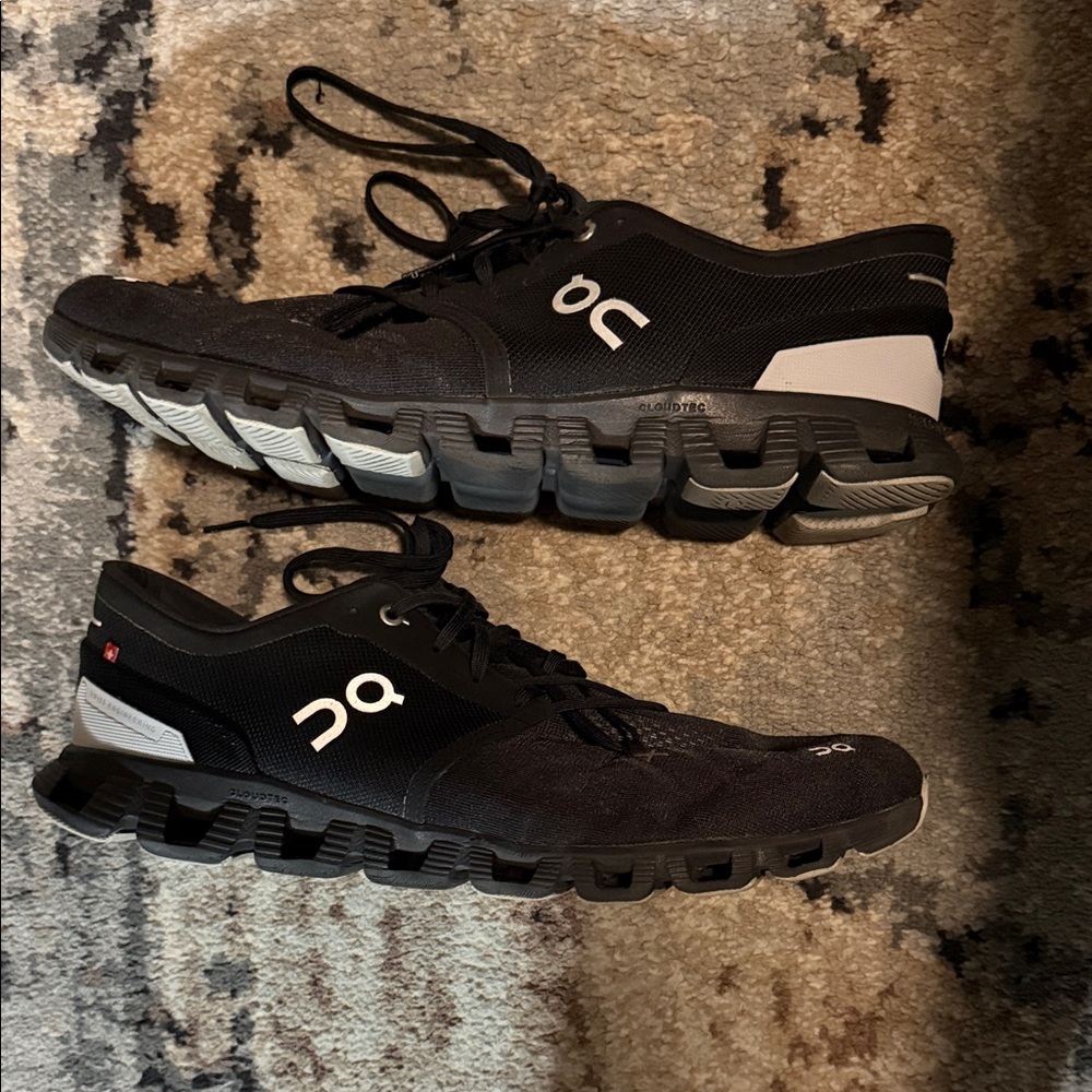 On Running Men's Black and White Athletic Shoes